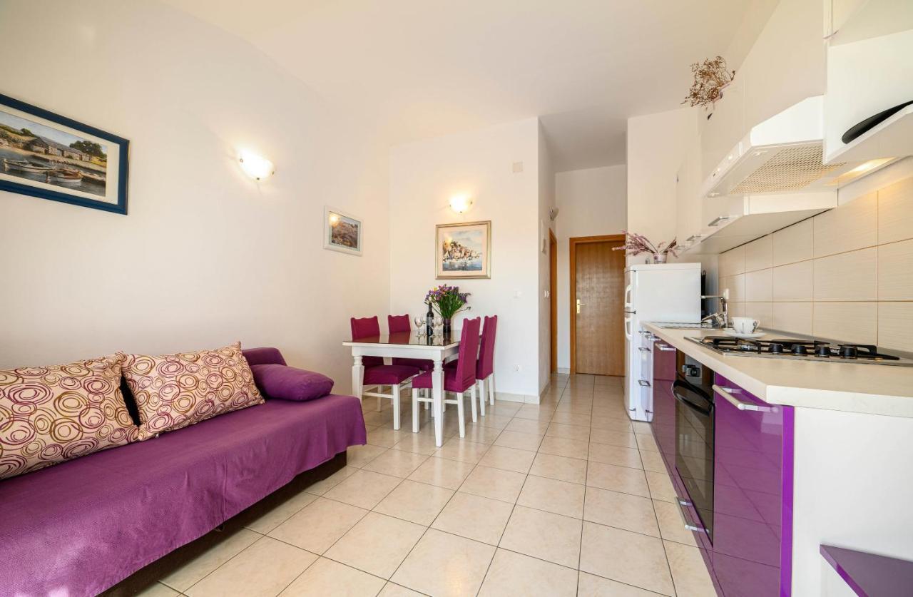 Apartments Vala Zaboric - With Boat Mooring Екстериор снимка