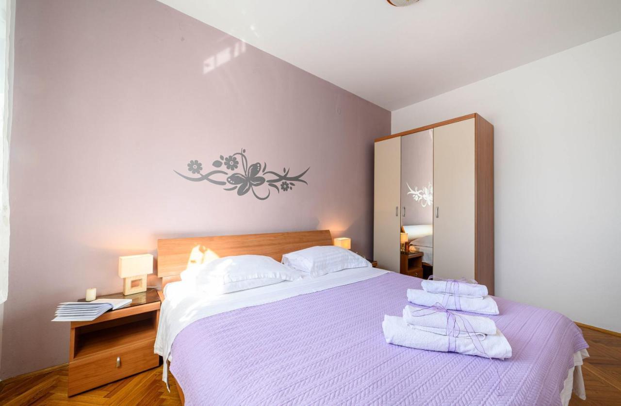 Apartments Vala Zaboric - With Boat Mooring Екстериор снимка